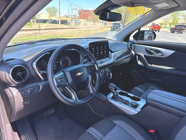 Used 2025 Chevrolet Blazer LT AWD/4WD image 10