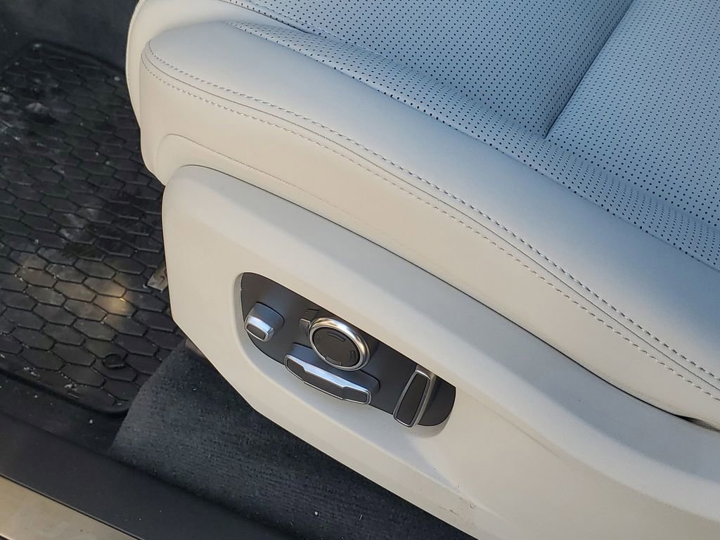 New 2026 Jaguar F-PACE R-Dynamic S image 10