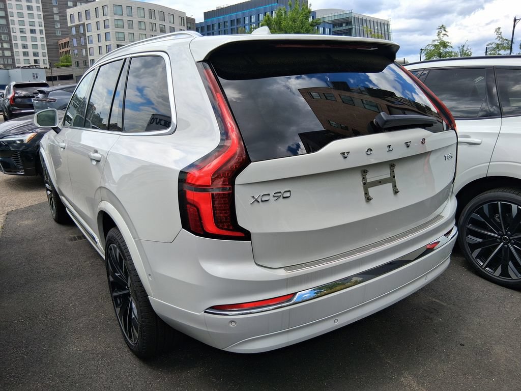 New 2026 Volvo XC90 T8 Plus w/ Protection Package Premier AWD/4WD image 5