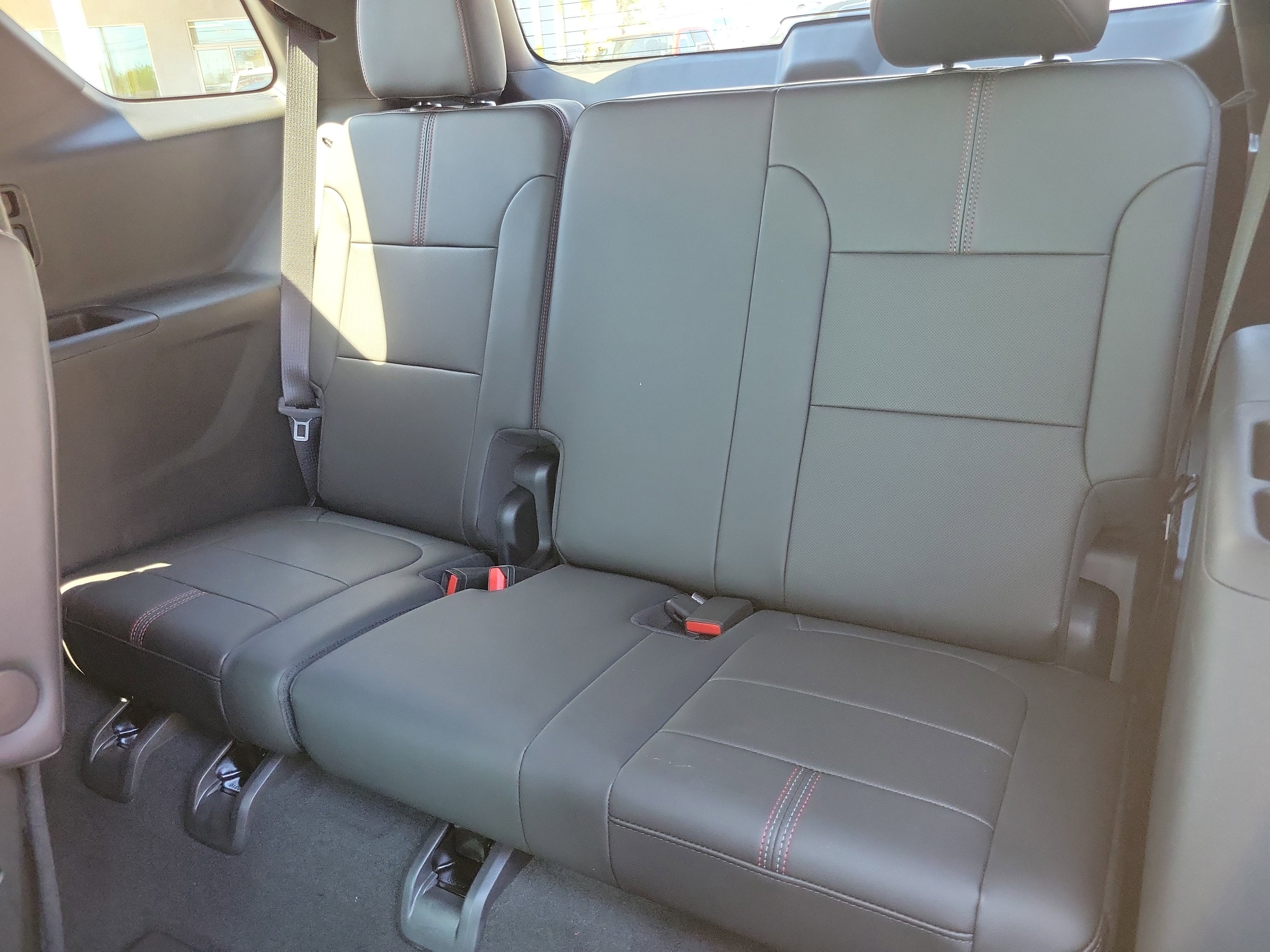 Used 2023 Chevrolet Traverse RS image 13