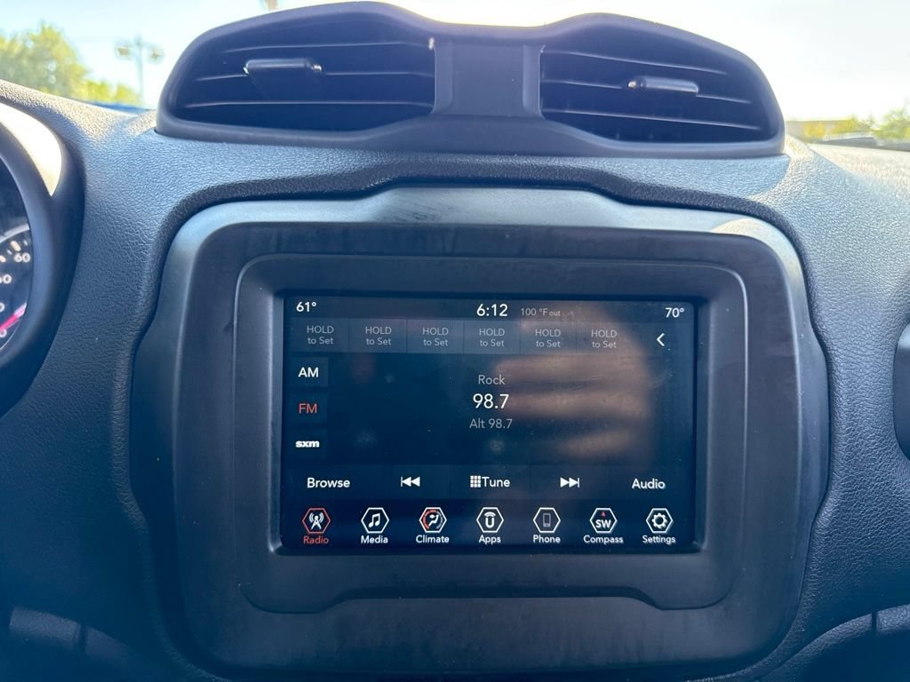 Used 2020 Jeep Renegade Latitude w/ Popular Equipment Group FWD image 12