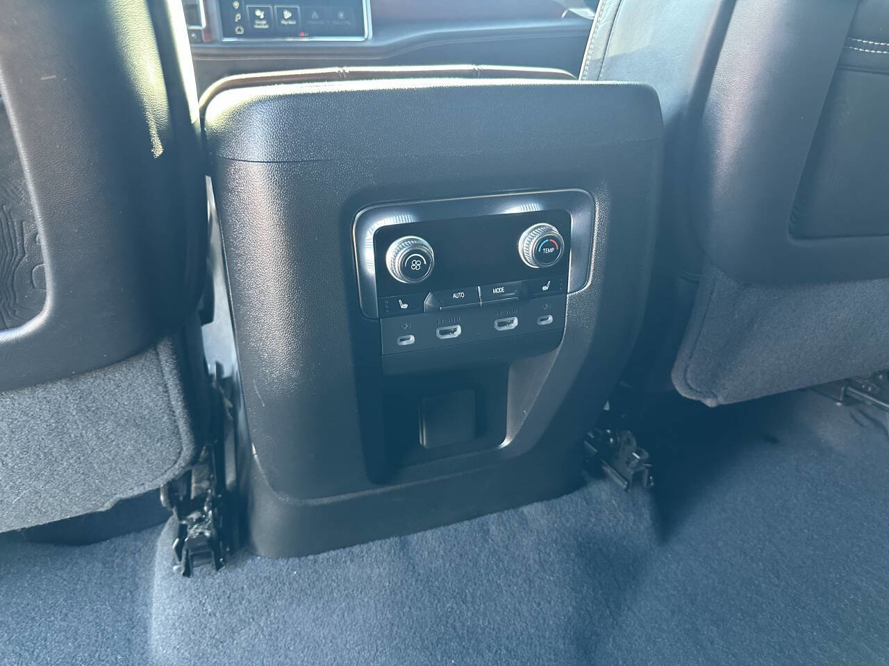 Used 2023 GMC Yukon XL Denali Ultimate AWD/4WD image 22
