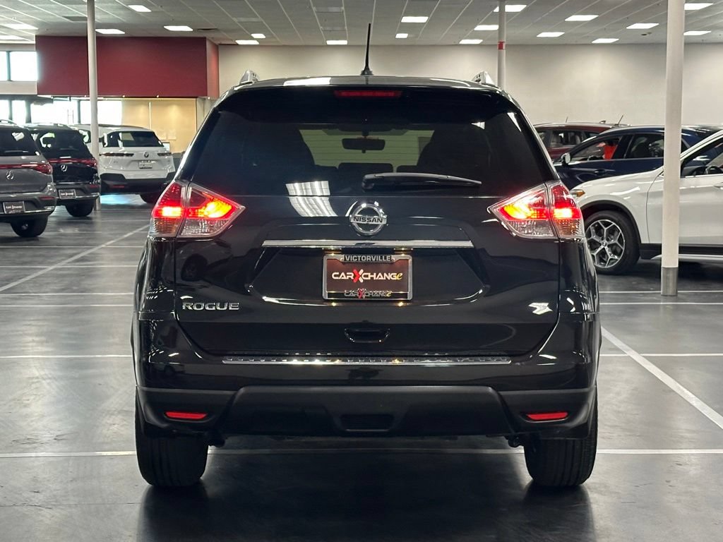 Used 2016 Nissan Rogue S w/ Appearance Package FWD image 6
