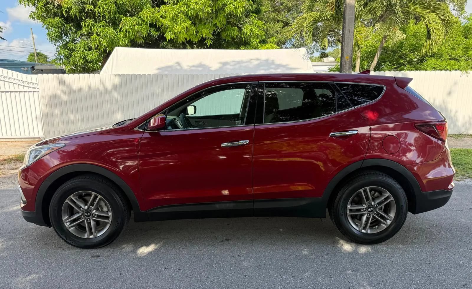 Used 2017 Hyundai Santa Fe Sport FWD image 3