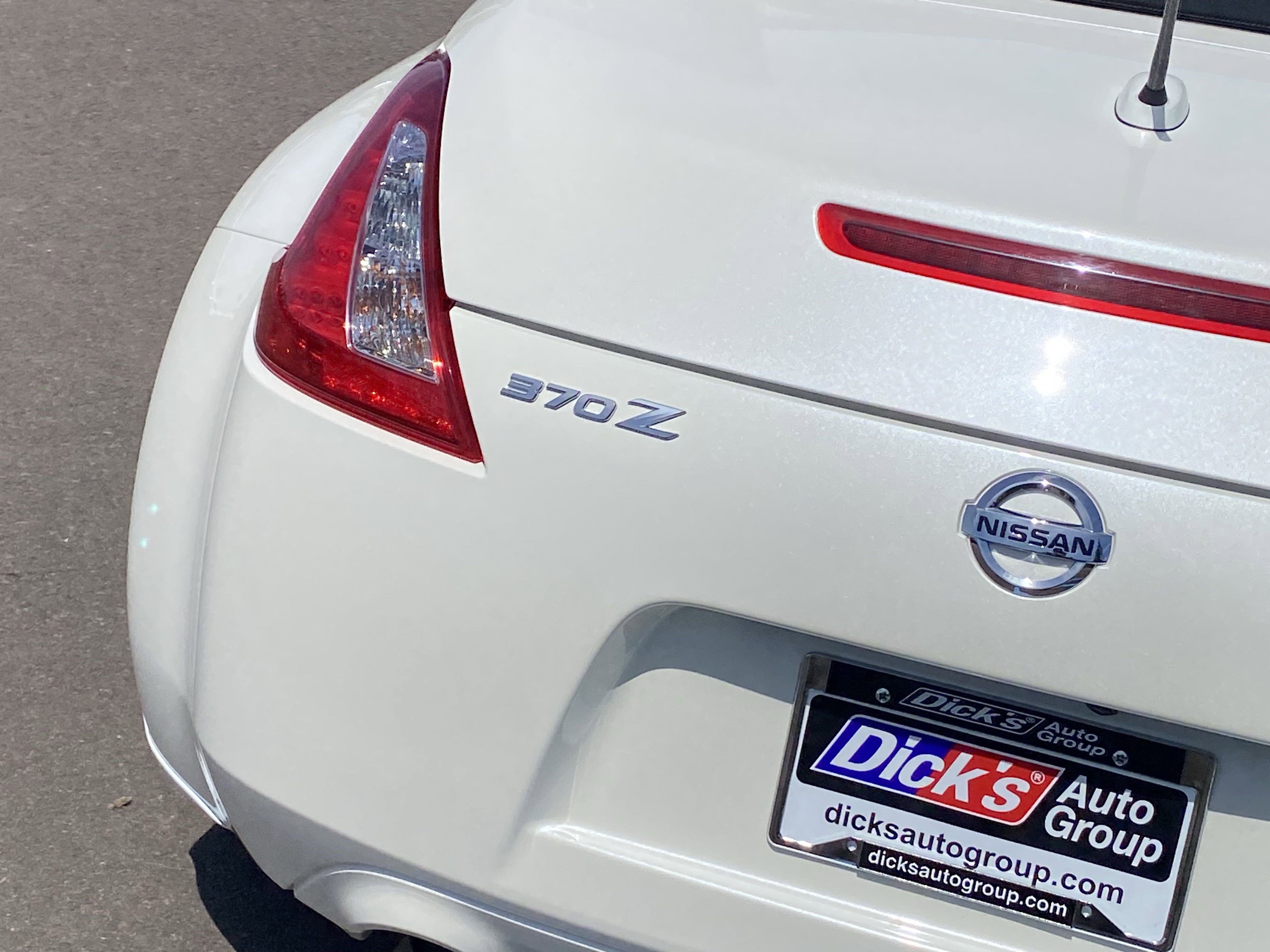 Used 2016 Nissan 370Z Roadster image 5