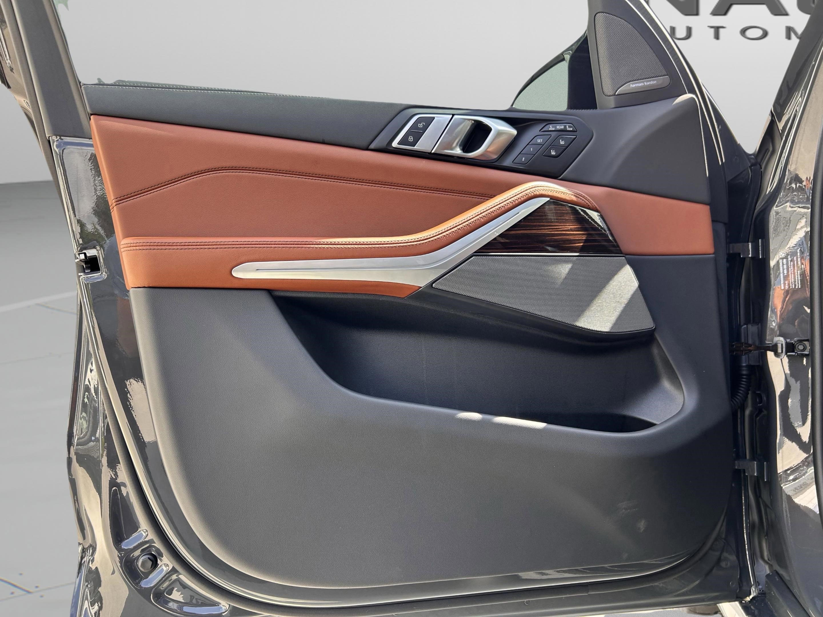 Used 2026 BMW X7 M60i image 21