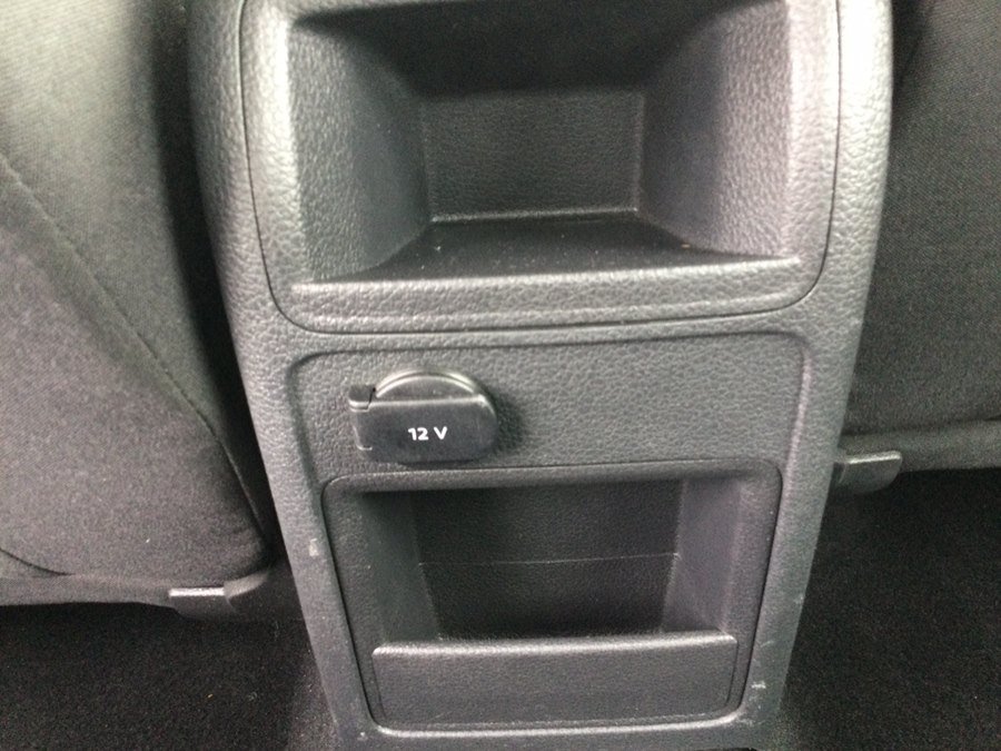Used 2015 Volkswagen Jetta SE FWD image 19