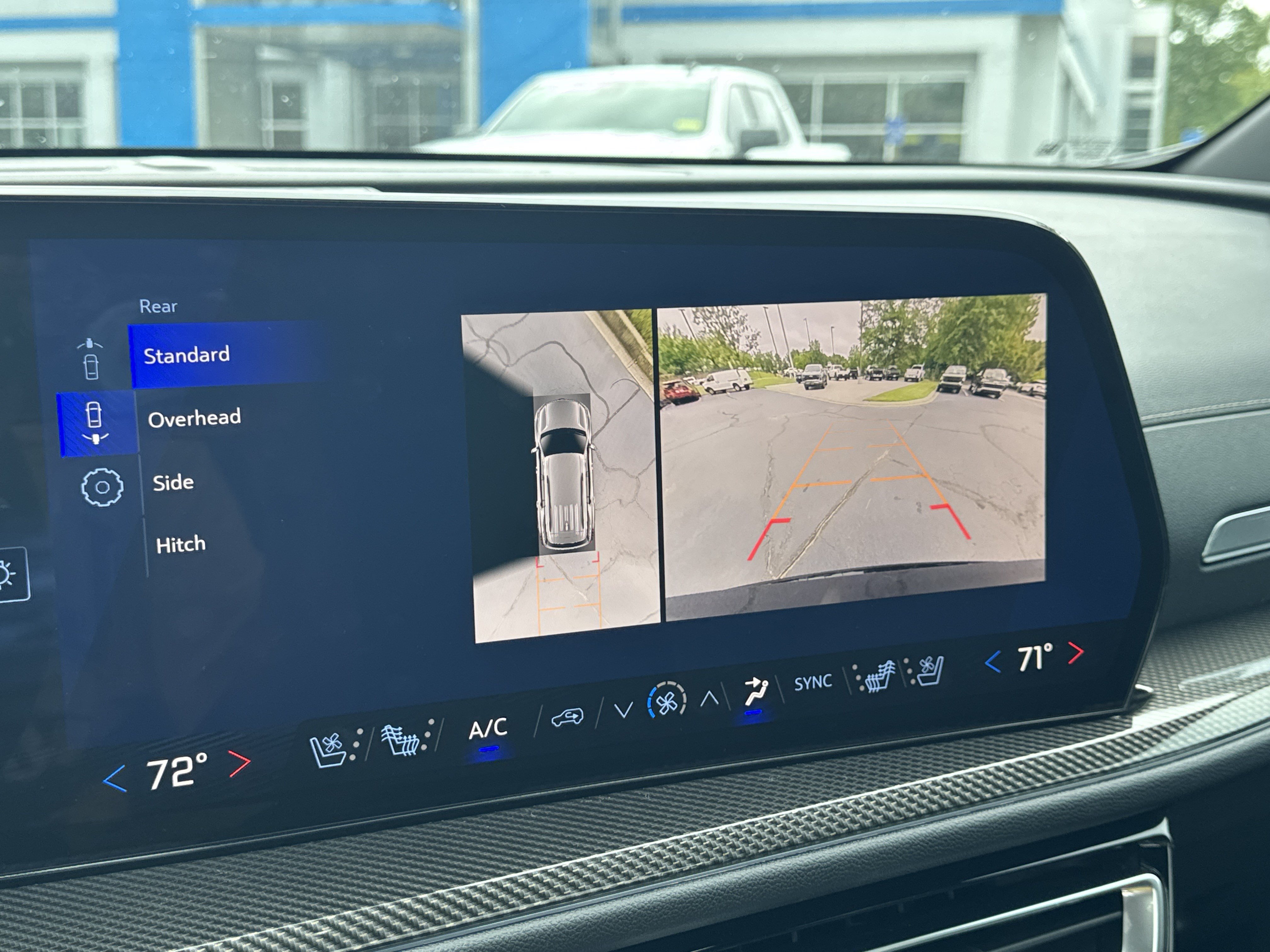 New 2026 Chevrolet Traverse High Country FWD image 30