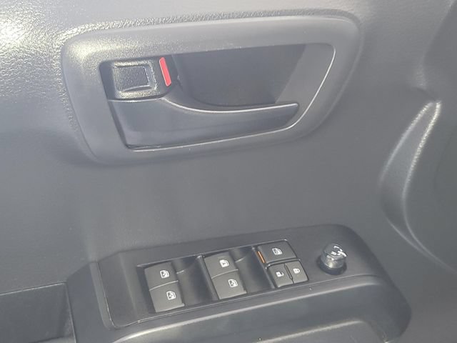 Used 2023 Toyota Tacoma SR AWD/4WD image 8