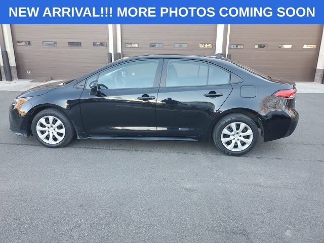 Used 2023 Toyota Corolla LE image 3