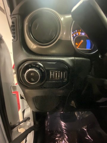 Used 2021 Jeep Gladiator Sport image 20