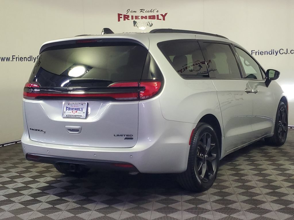 Used 2024 Chrysler Pacifica Limited w/ S Appearance Package AWD/4WD video 3
