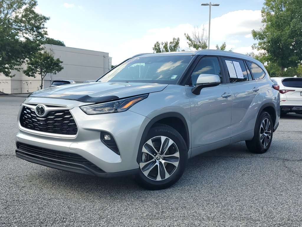Used 2023 Toyota Highlander XLE FWD image 33