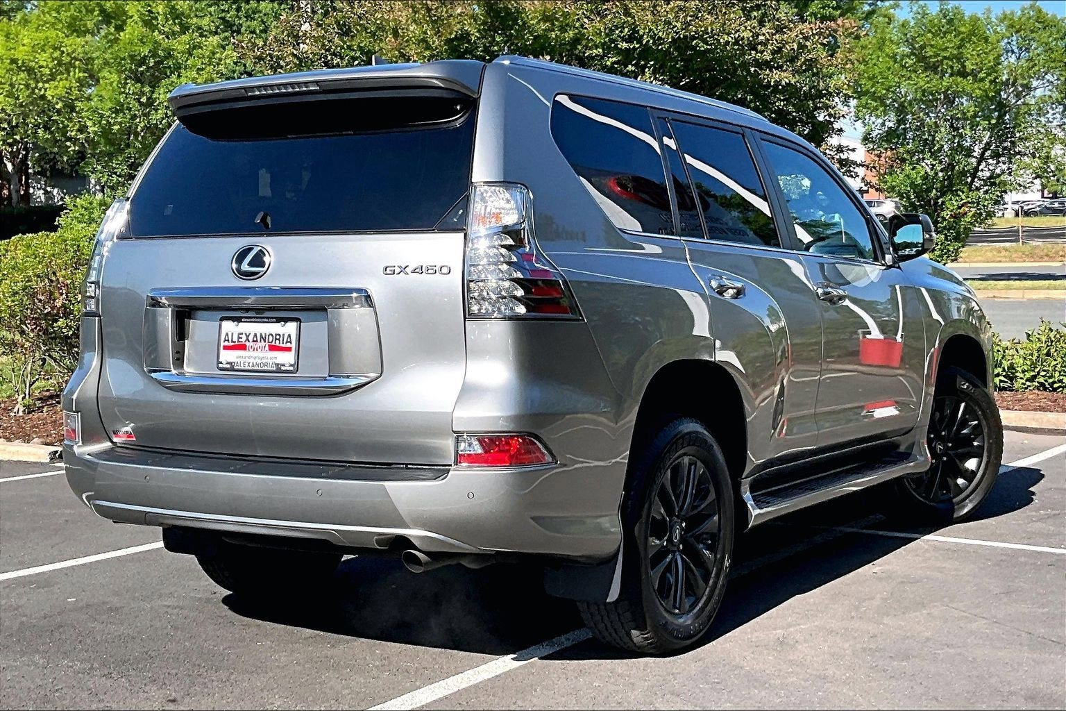 Used 2023 Lexus GX 460 Premium w/ Premium Package AWD/4WD image 11