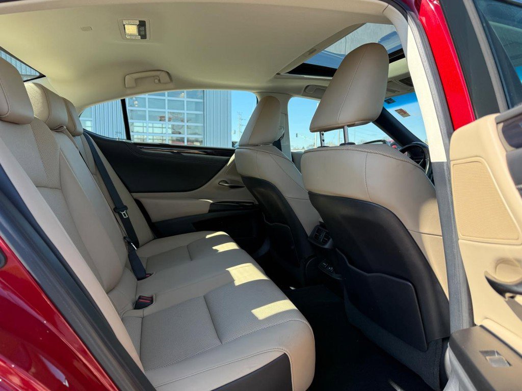 Used 2021 Lexus ES 250 w/ Premium Package image 12