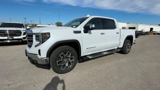 New 2026 GMC Sierra 1500 SLT w/ SLT Premium Package AWD/4WD image 4