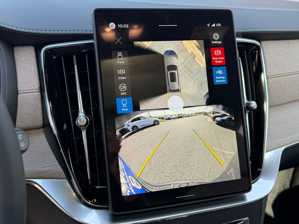 New 2026 Volvo XC90 B6 Plus w/ Protection Package Premier AWD/4WD image 22