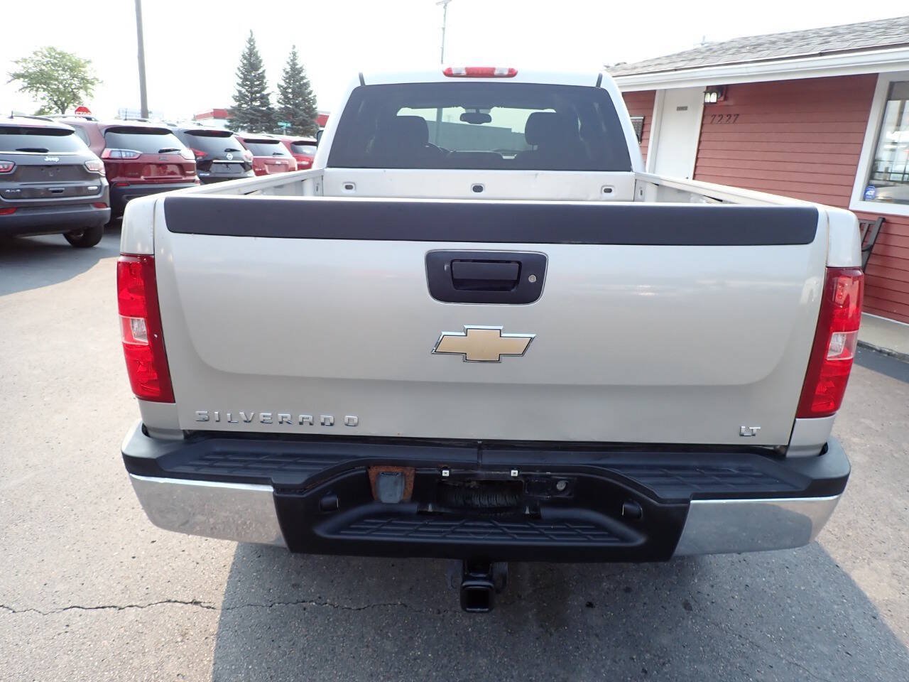 Used 2009 Chevrolet Silverado 2500 LT w/ Exterior Plus Package AWD/4WD image 5