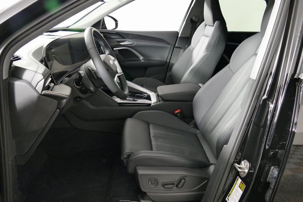 Used 2025 Audi Q5 Premium Plus w/ Premium Plus image 14