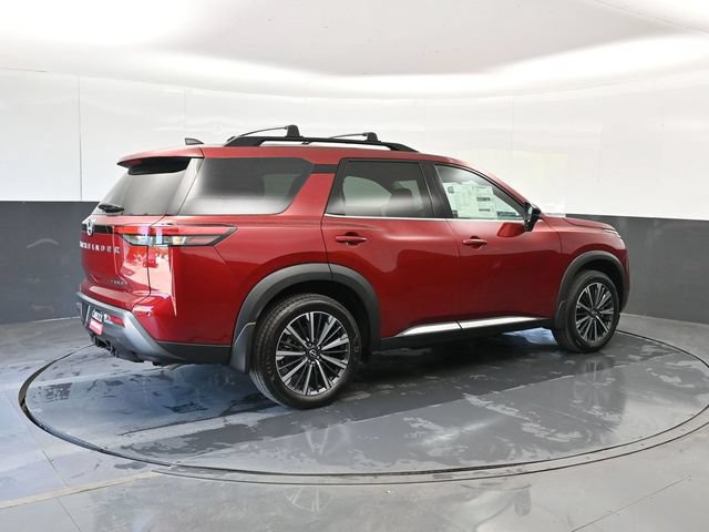Used 2026 Nissan Pathfinder Platinum FWD image 3