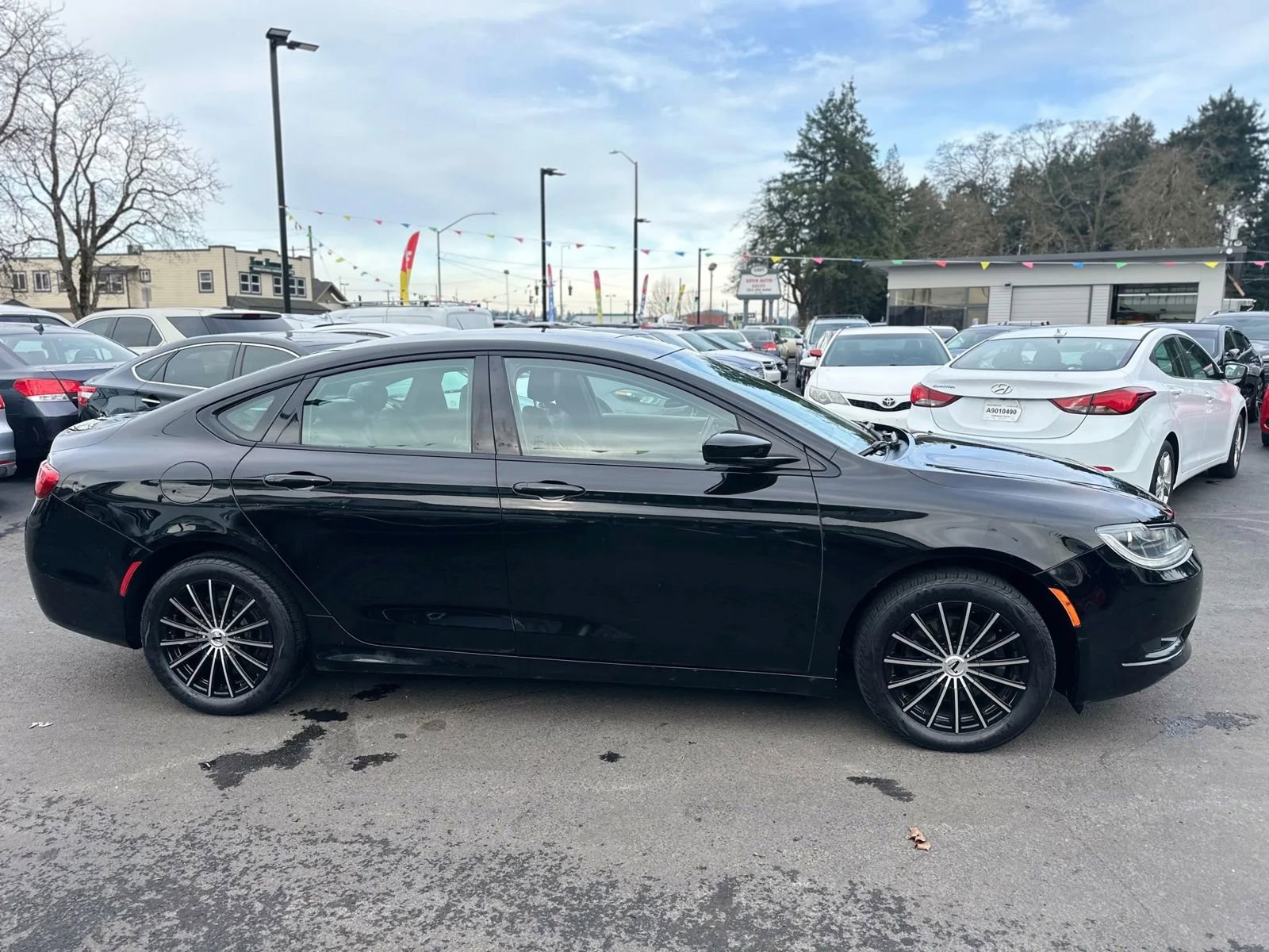 Used 2015 Chrysler 200 S image 4