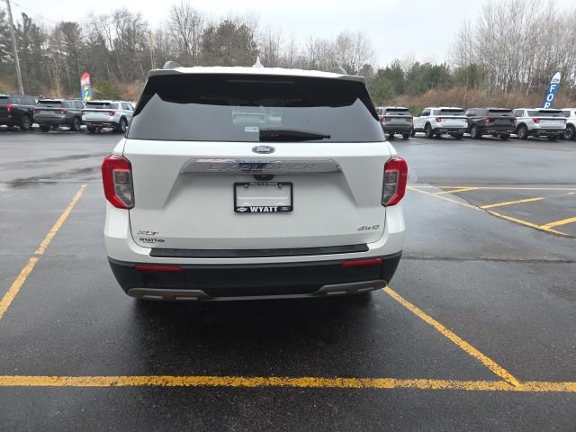 Used 2023 Ford Explorer XLT w/ Equipment Group 202A image 7
