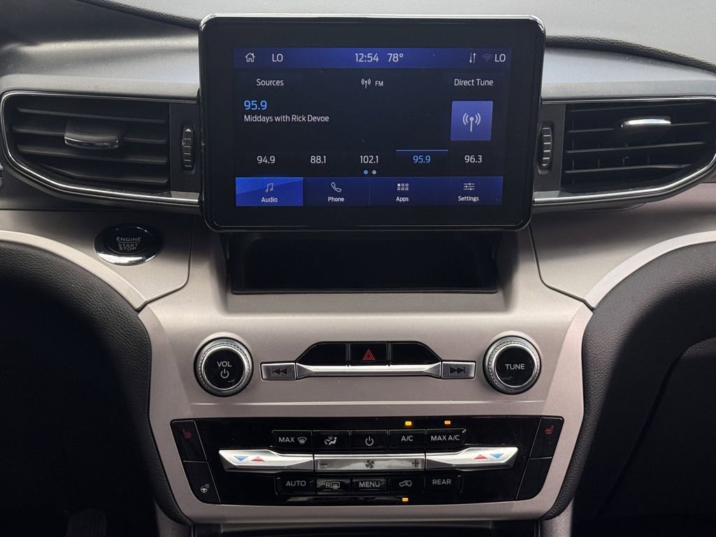 Used 2022 Ford Explorer XLT w/ Equipment Group 202A image 17