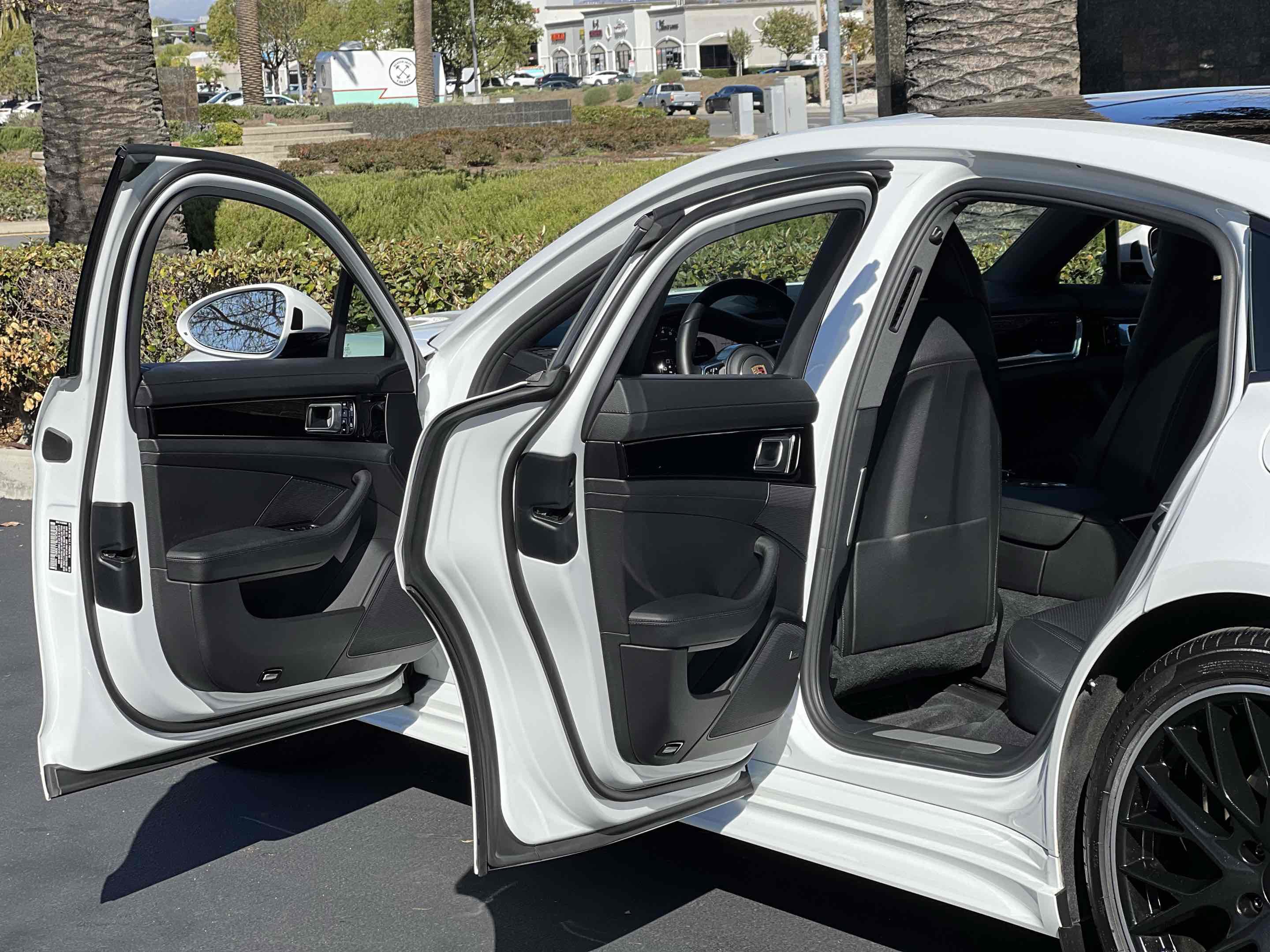 Used 2020 Porsche Panamera 4 image 61