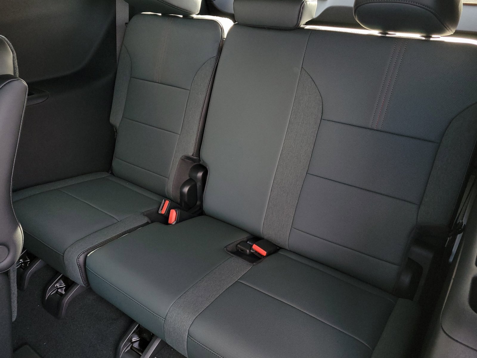 New 2026 GMC Acadia AT4 image 9