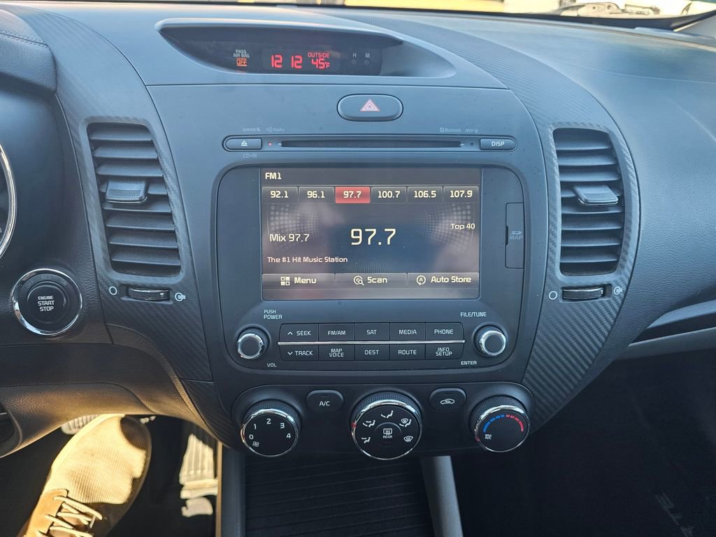 Used 2016 Kia Forte EX w/ EX Premium Package image 18