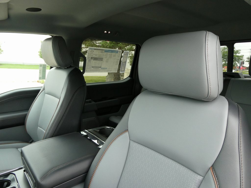 New 2025 Ford F150 Lariat w/ Equipment Group 502A High image 30