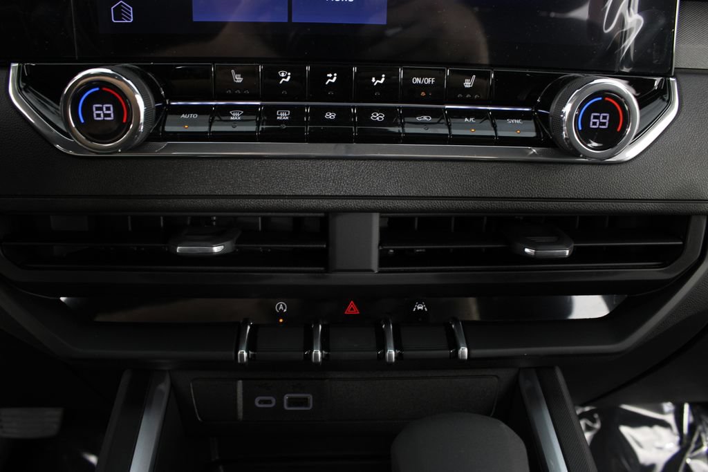 New 2026 Chevrolet Colorado Trail Boss AWD/4WD image 6