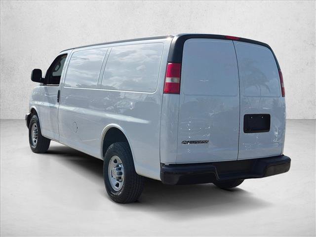 Used 2020 Chevrolet Express 2500 w/ Driver Convenience Package RWD image 7
