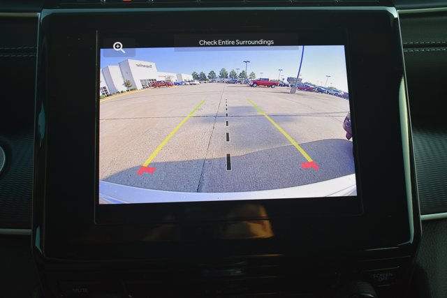 Used 2025 Jeep Grand Cherokee Laredo RWD image 27