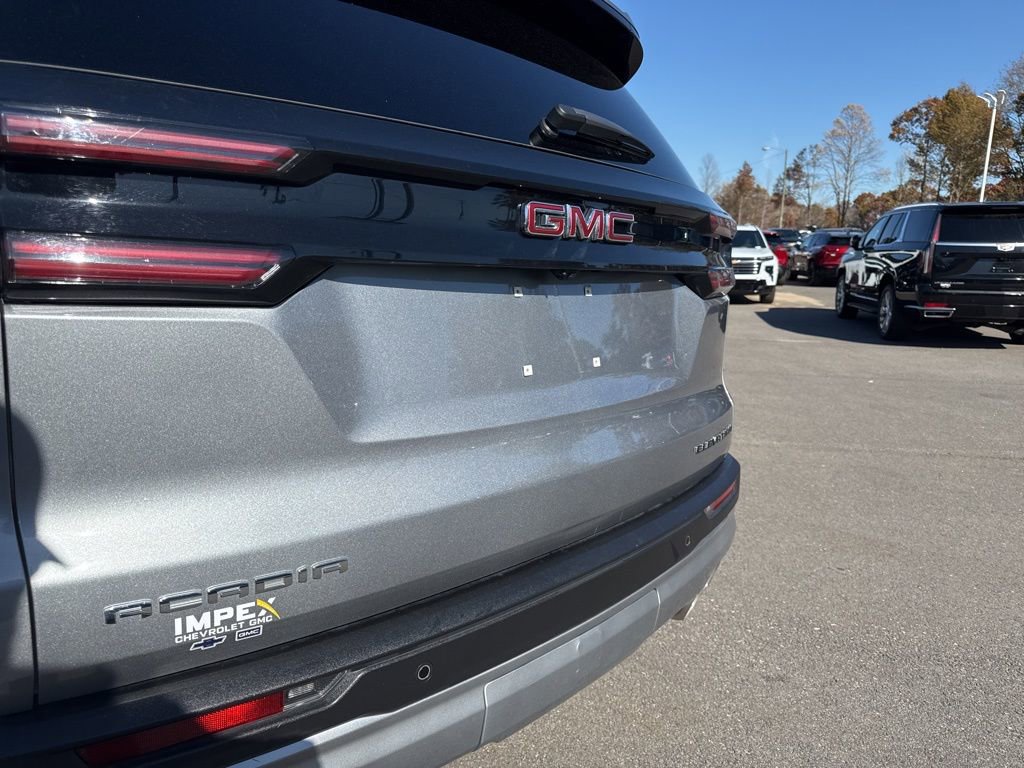 Used 2025 GMC Acadia Elevation image 32