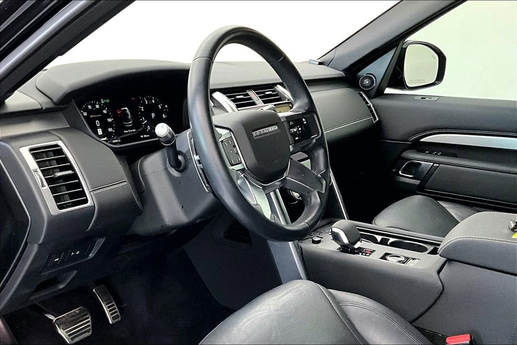 Used 2022 Land Rover Discovery S R-Dynamic image 17