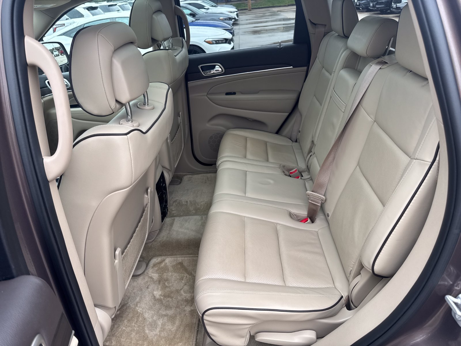 Used 2017 Jeep Grand Cherokee Overland AWD/4WD image 27