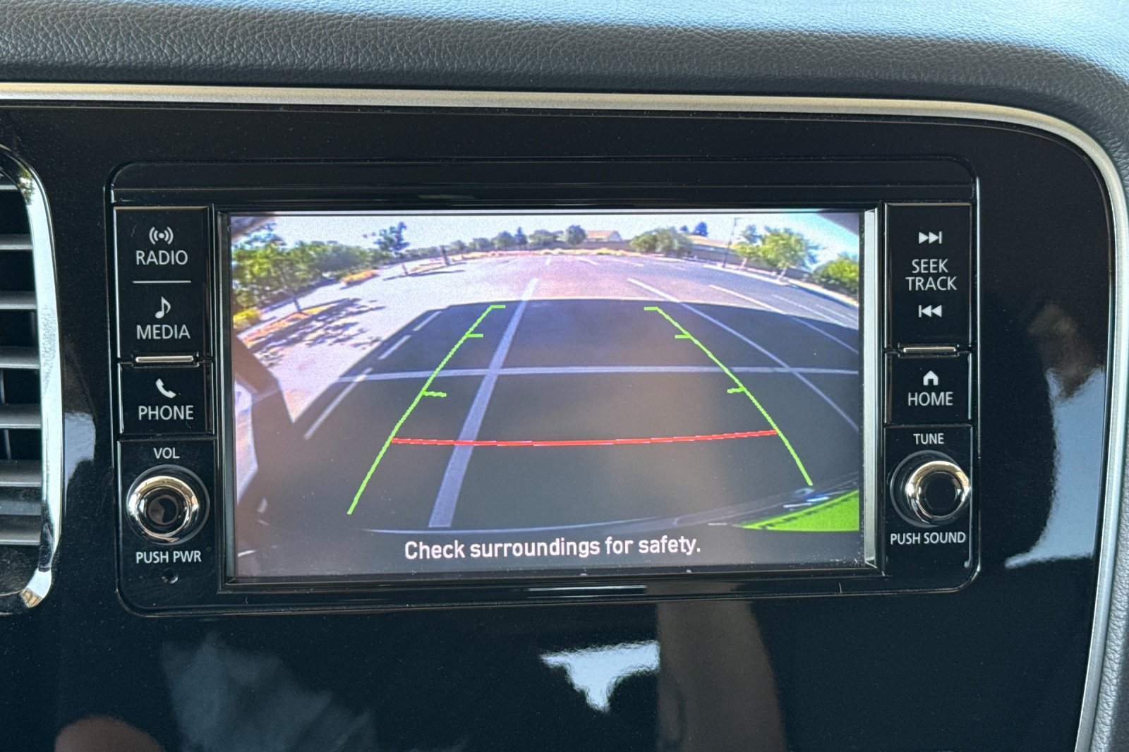 Used 2020 Mitsubishi Outlander ES FWD image 30