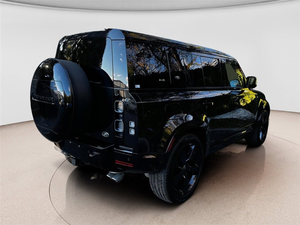 Used 2023 Land Rover Defender 110 V8 image 7