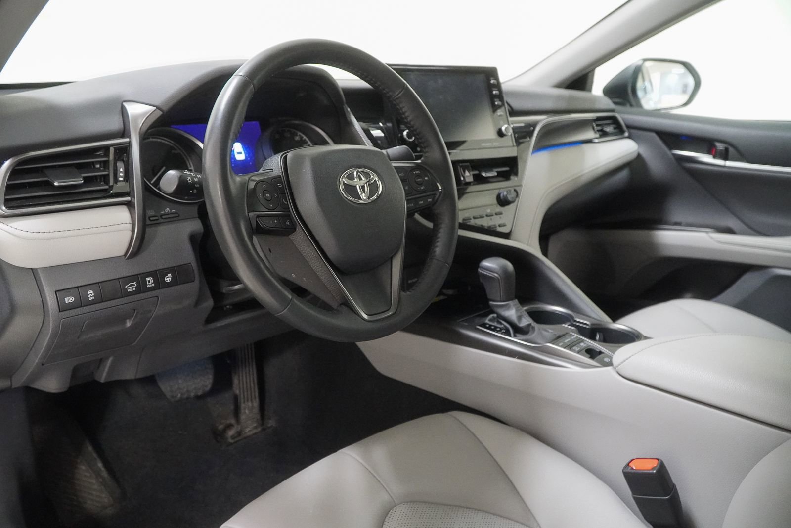Used 2022 Toyota Camry XSE w/ Cold Weather Package FWD image 20
