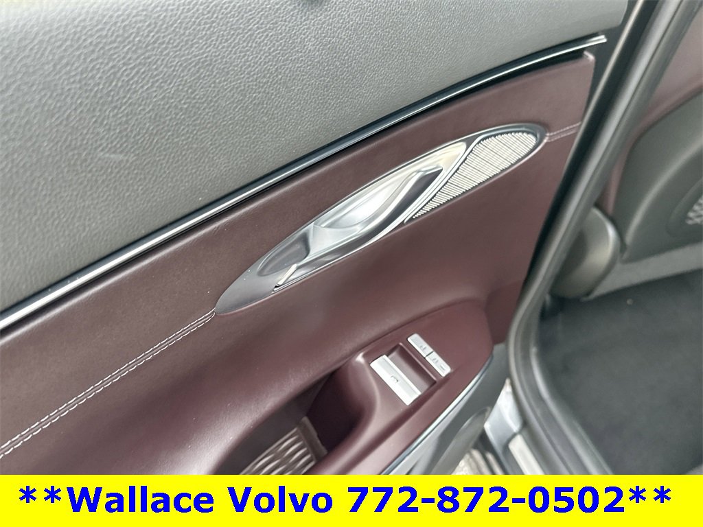 Used 2022 Genesis GV70 2.5T w/ Advanced Package image 12