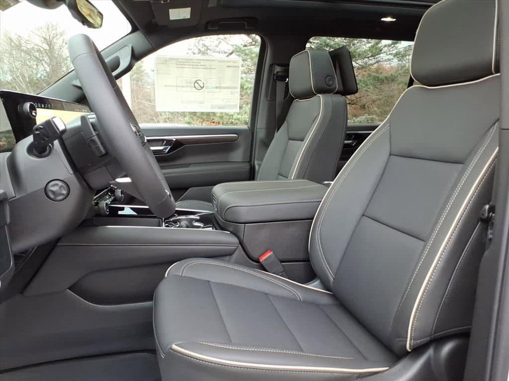 New 2026 Chevrolet Suburban Premier image 14