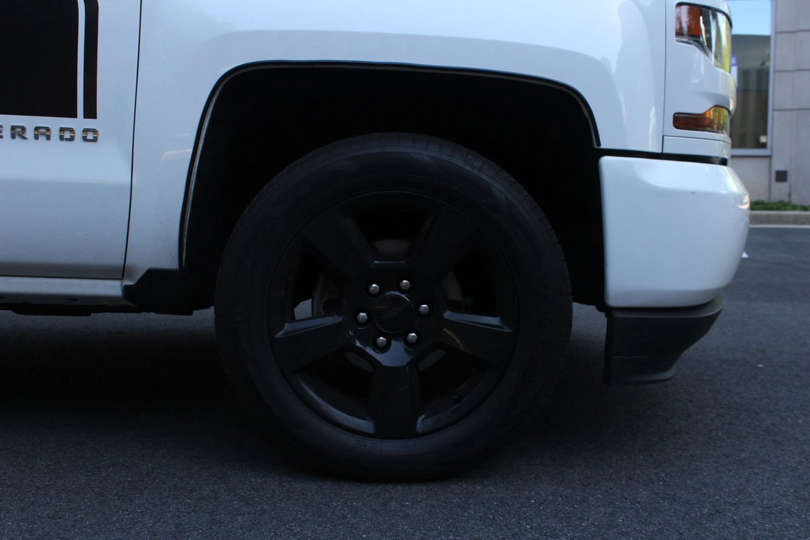 Used 2018 Chevrolet Silverado 1500 Custom RWD image 4