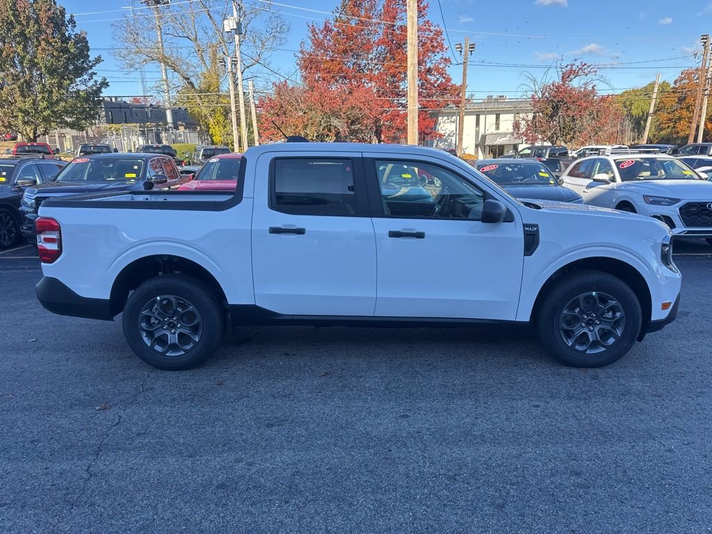 New 2025 Ford Maverick XLT image 4