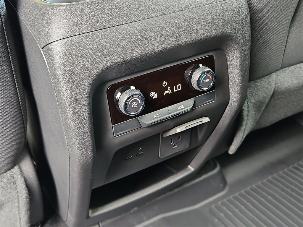 New 2026 Chevrolet Traverse LT w/ Midnight/Sport Edition image 28