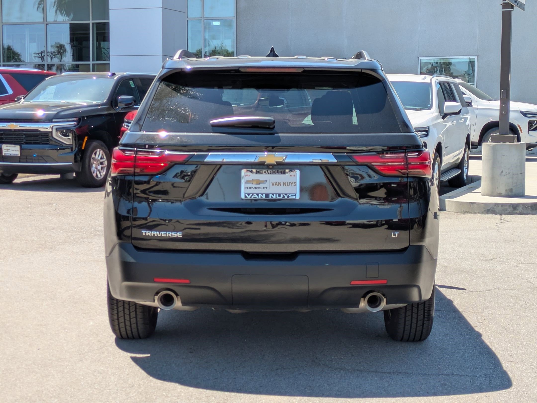 Used 2023 Chevrolet Traverse LT FWD image 6