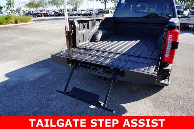 New 2026 Ford F350 XLT w/ XLT Premium Package AWD/4WD image 13