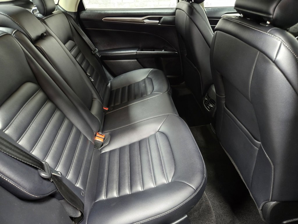 Used 2019 Ford Fusion SEL image 48
