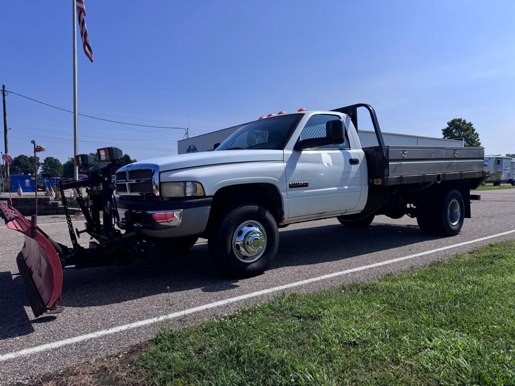 Used 2002 Dodge Ram 3500 Truck 2WD Regular Cab image 3
