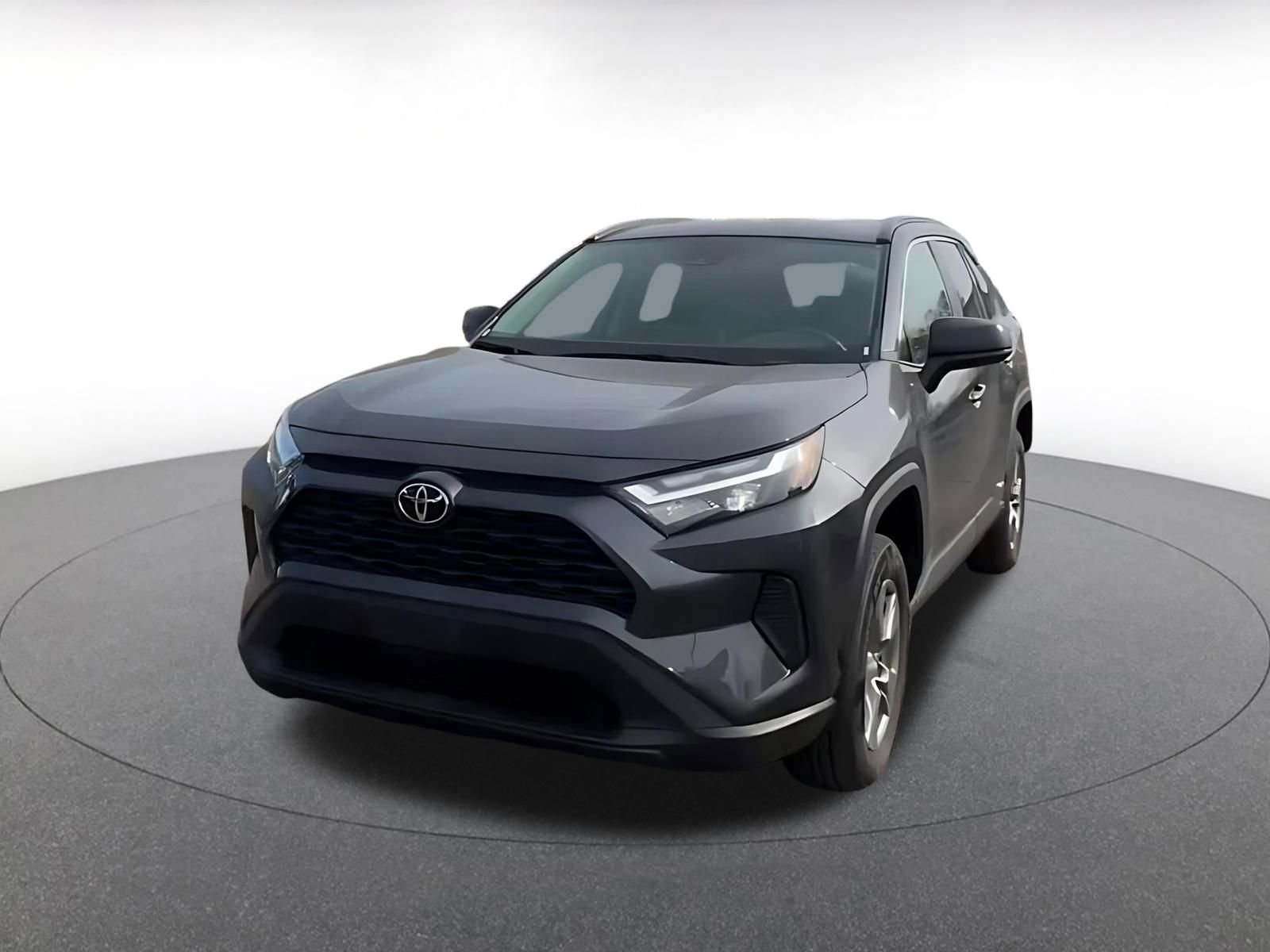 Used 2025 Toyota RAV4 LE image 7